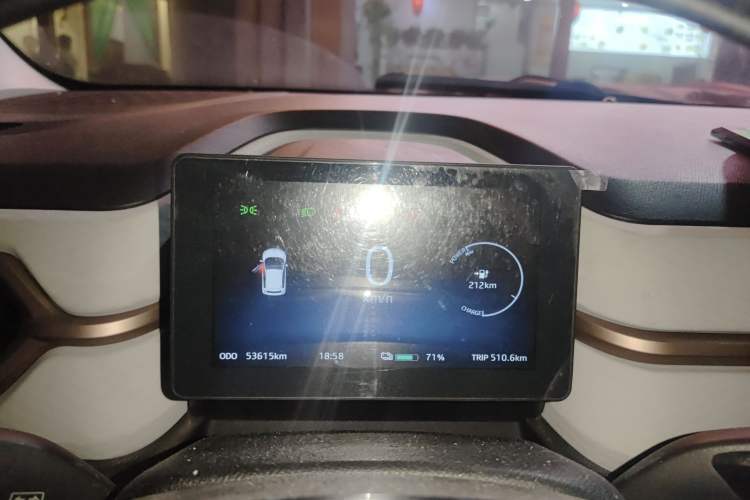 Used SOL E10X 2021 302 km Range Luxury Version 30.2 kWh