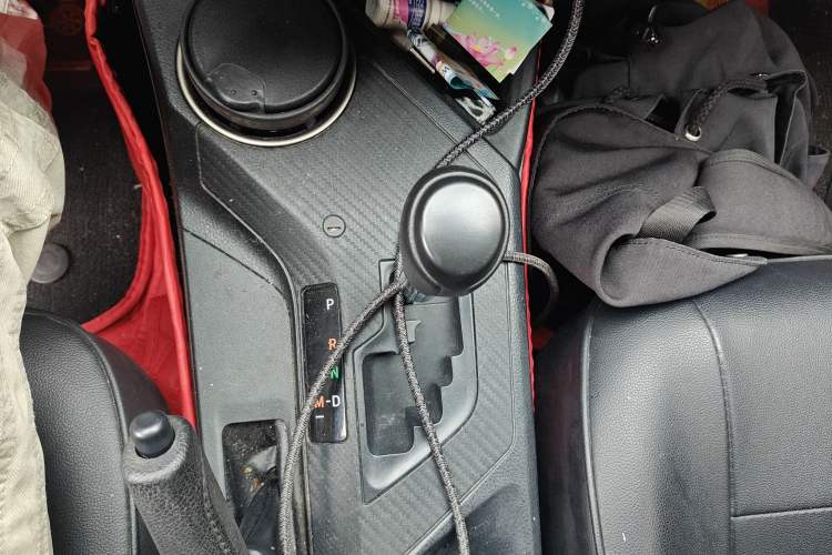 Used Toyota RAV4 2015 2.0L CVT Two-Wheel Drive Fashion Edition
