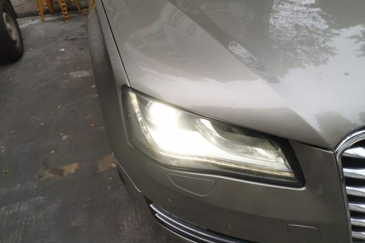 Used Audi A8 2011 A8L 3.0 TFSI quattro Luxury Edition (213kW) Right Front Headlight