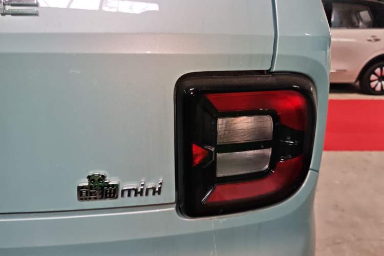 Used Geely Galaxy Panda 2024 Panda Mini 200km Endurance Bear
