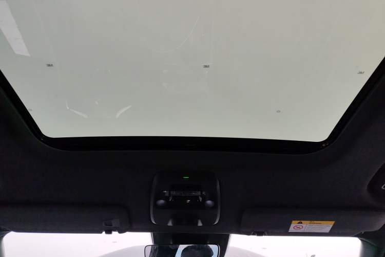 Used Nio ES6 2022 75 kWh Sport Edition Headliner