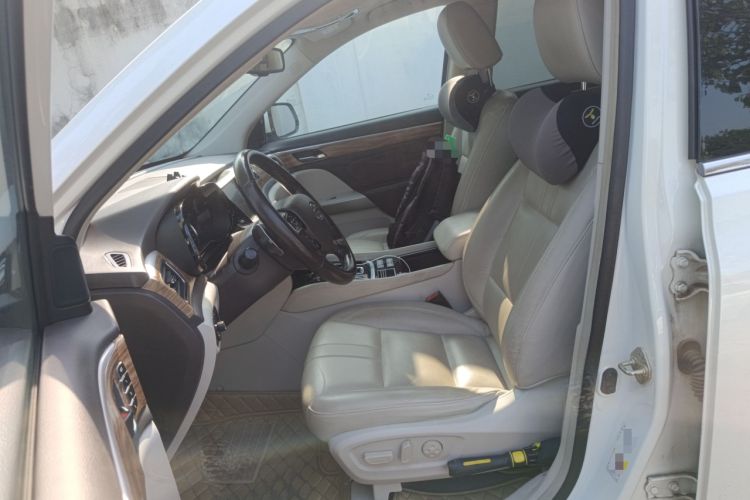 Used GAC Trumpchi GS8 2017 320T Two-Wheel Drive Luxury Smart Connectivity Version (7 Seats)