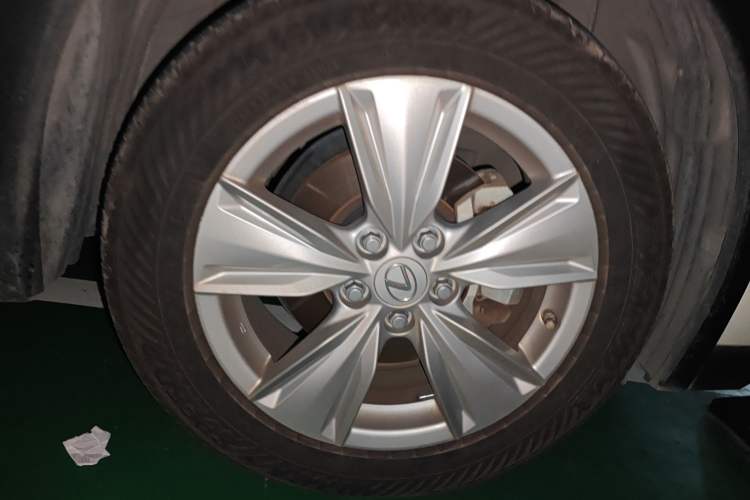 Used Lexus UX 2020 260h Explore-Cool Edition