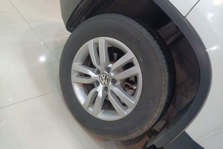 Used Volkswagen Tiguan L 2016 300TSI Automatic Two-Wheel Drive Trend Edition
