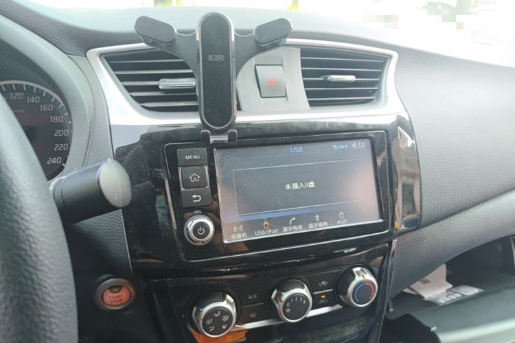 Used Nissan Sylphy 2018 1.6XV CVT Deluxe Edition Audio And AC Panel