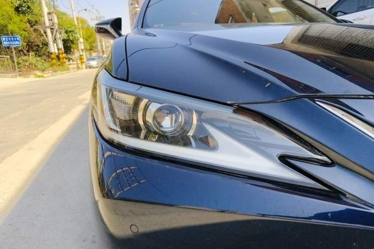 Used Lexus ES 2018 200 Excellence Edition China V Standard
