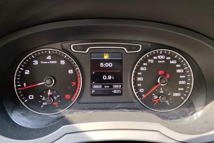 Used Audi Q3 2015 35 TFSI quattro Technology Edition Instrument Cluster