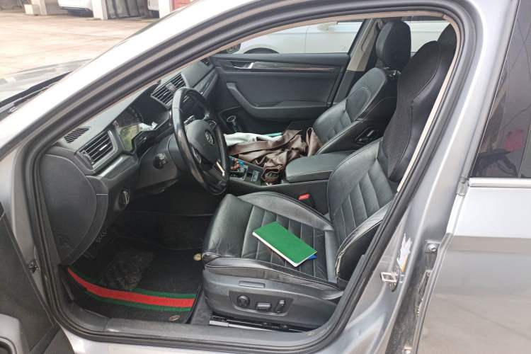 Used Skoda Superb 2016 TSI330 DSG Smart Drive Edition
