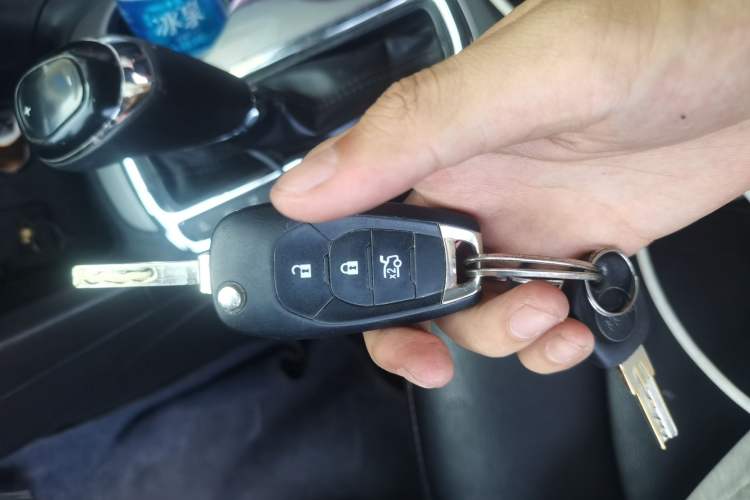 Used Chevrolet Cruze 2017 1.5L Automatic Pioneer Sunroof Edition