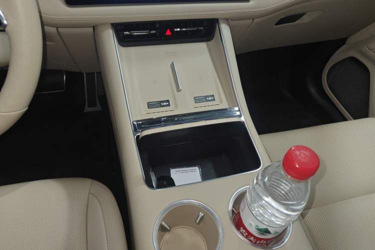 Used Hima AITO M5 2025 Extended-Range Ultra All-Wheel-Drive Version Gear Lever