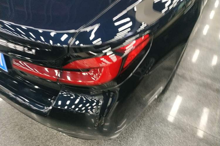 Used BMW 5 Series 2022 525Li M Sport Package Right Rear Taillight