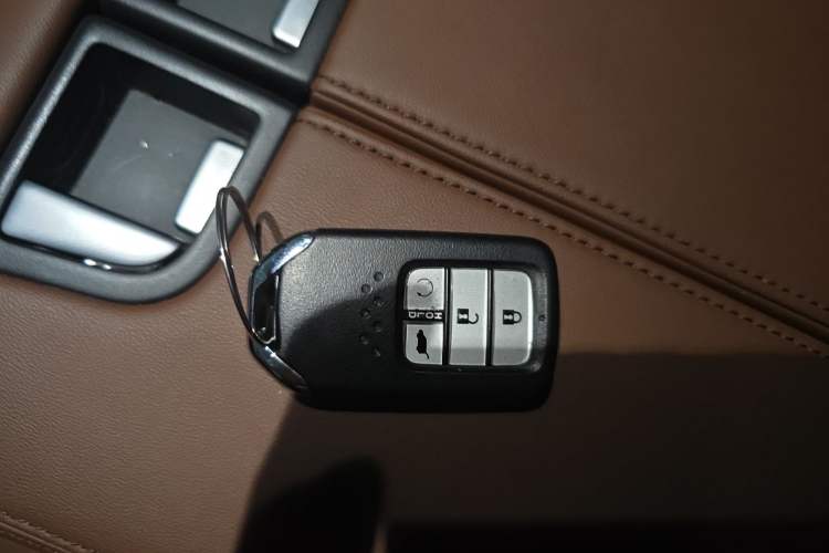 Used Honda UR-V 2020 370TURBO Two-Wheel Drive Luxury Edition Vehicle Key
