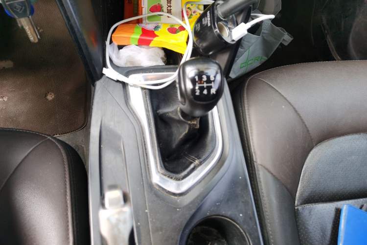 Used GAC Trumpchi GS4 2017 235T Manual Two-Wheel Drive Luxury Edition Gear Lever