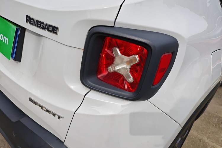 Used Jeep Renegade 2018 Connected Large Screen Version 180T Automatic Kinetic Edition+ Right Rear Taillight