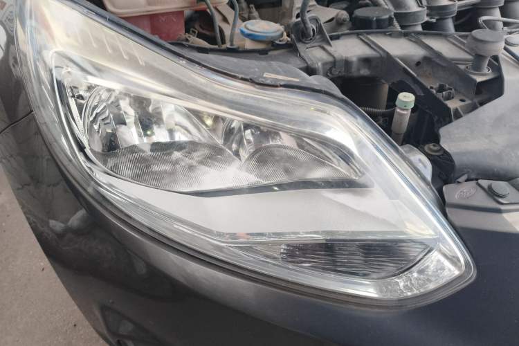 Used Ford Focus 2012 Sedan 1.6L Automatic Comfort Model
