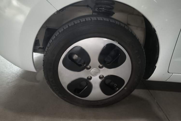 Used CHANGAN Benni E-Star 2021 National Edition Xin Yue Version Lithium Iron Phosphate (31.86 kWh) Exterior 4