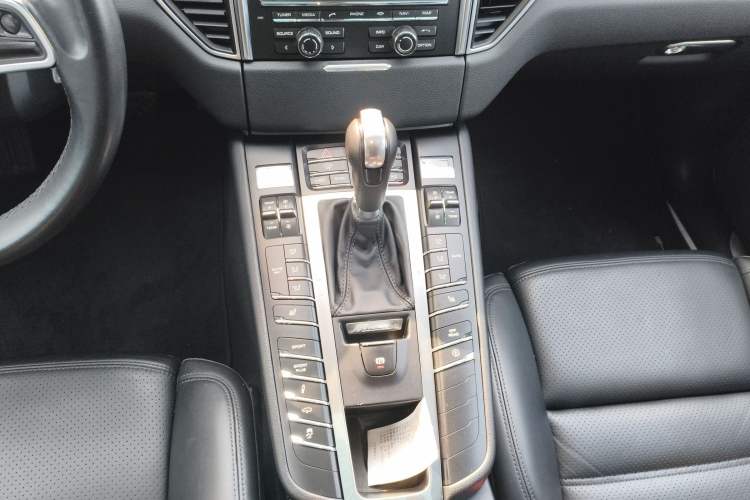 Used Porsche Macan 2017 Macan Turbo 3.6T