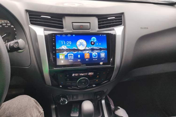 Used Nissan Terra 2018 2.5L Automatic 4x4 Luxury Edition Audio And AC Panel