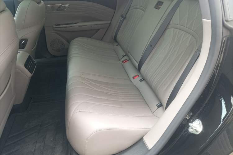 Used Geely Galaxy 8 2025 130km EM-P Starship Edition Left Rear Seat