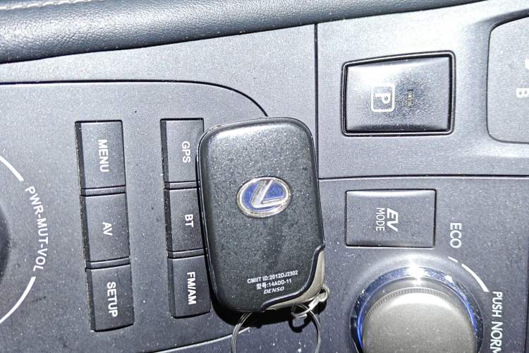 Used Lexus CT 2014 CT200h Elite Edition Monochrome Vehicle Key