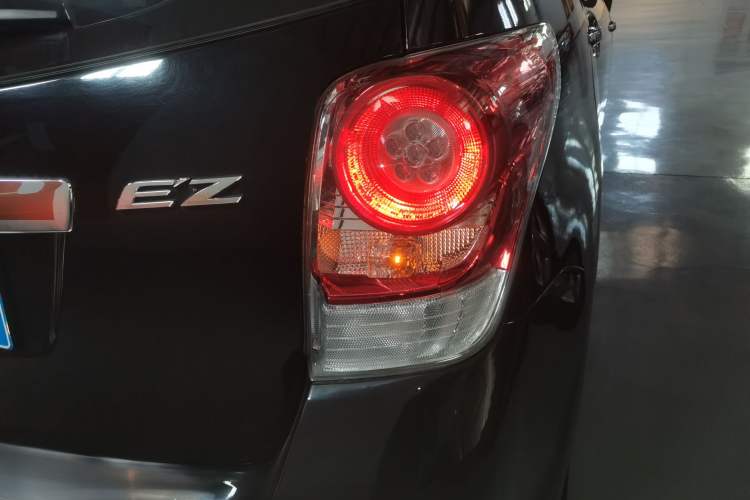 Used Toyota Verso 2014 Starlight 180E CVT Elite Edition Exterior 3