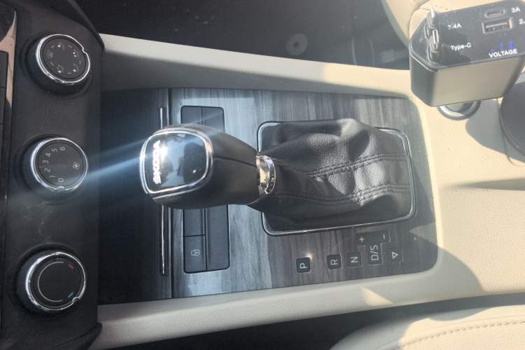 Used Skoda Octavia 2015 1.6L Automatic Yijun Edition
