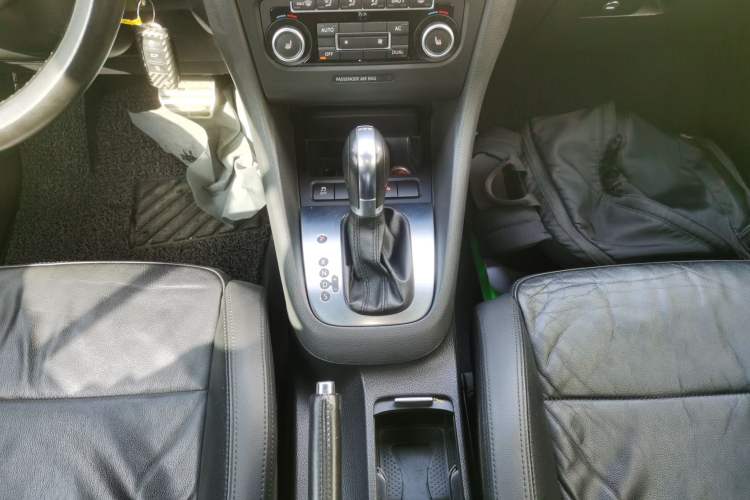 Used Volkswagen Golf 2012 1.4TSI Luxury Convertible Edition