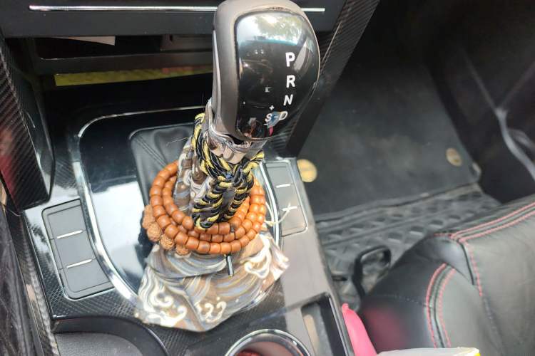 Used Huanghai N3 2018 2.4T Automatic 2WD Prestige Edition 4K22D4T