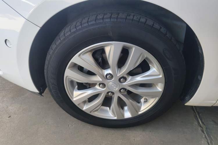 Used Buick GT 2018 15T Dual-Clutch Elite Model China V Standard Exterior 4