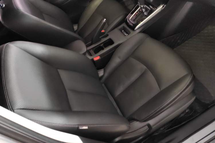 Used Nissan Sylphy 2016 1.6 XL CVT Deluxe Edition Right Front Seat