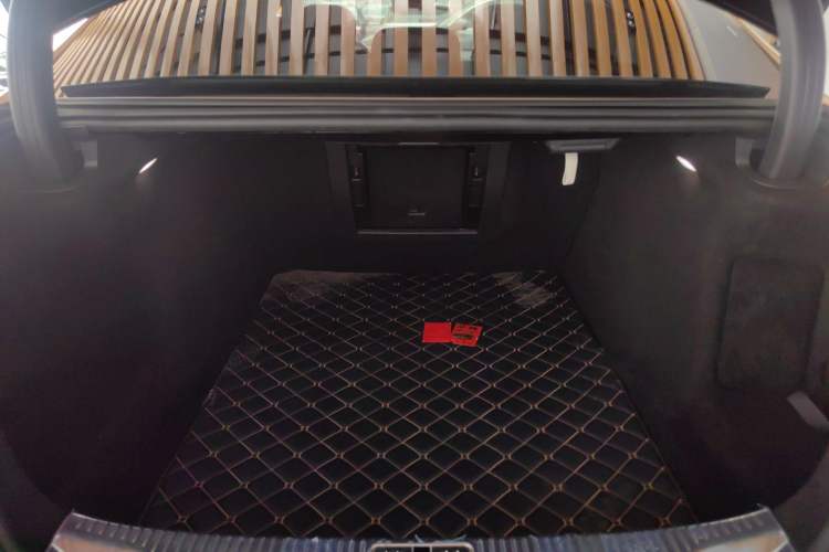 Used Mercedes-Benz Maybach S-Class 2021 S 480 4MATIC Trunk