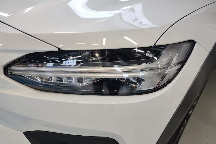 Used Volvo V90 2022 Cross Country B5 AWD Smart Range Edition
