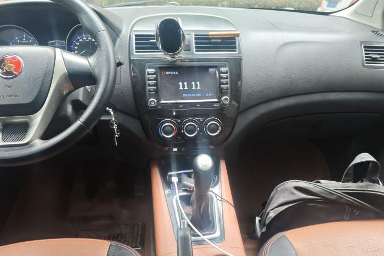 Used FORTHING Joyear X5 2015 1.6L Manual Luxury Model