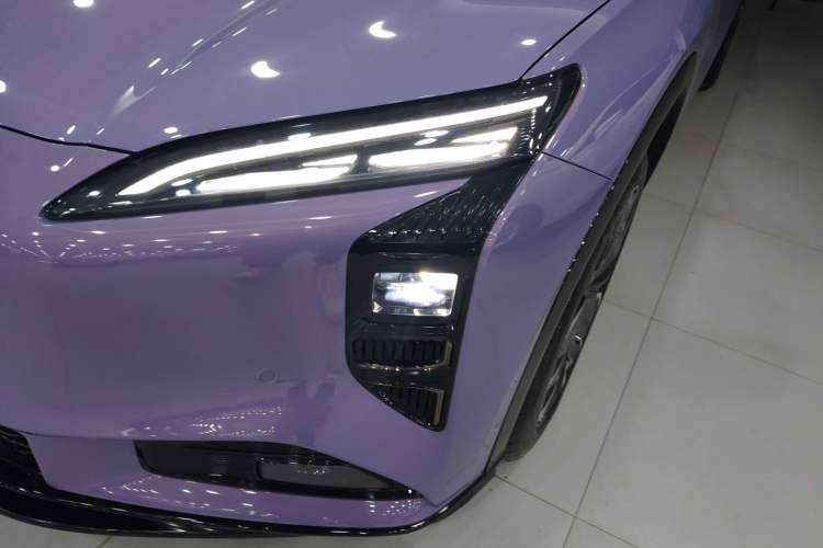 Used Hongqi Tiangong 08 2025 565 Ultra Four-Wheel Drive Version Left Front Headlight