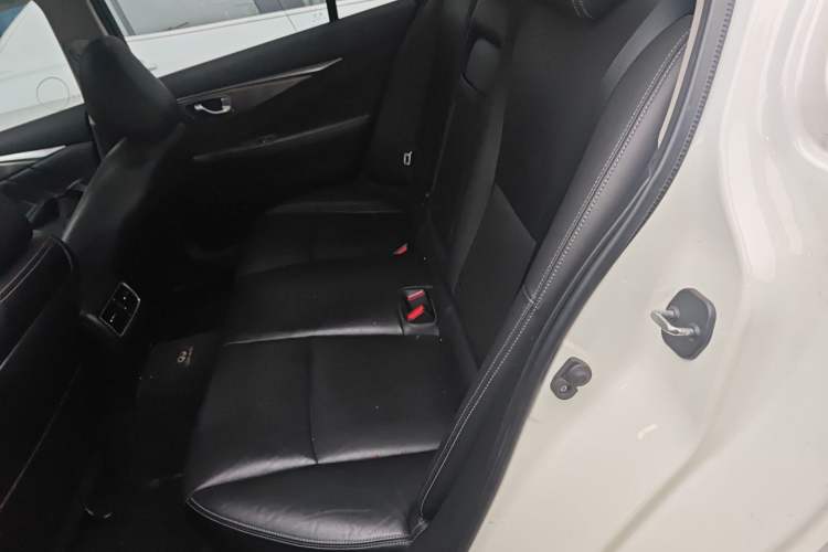 Used Infiniti Q50L 2018 2.0T Enjoyment Version China VI Standard
