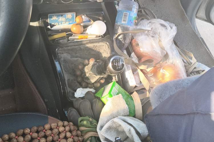 Used Great Wall Wingle 5 2013 2.0T European Version Two-Wheel Drive Elite Edition 6MT Big Double Cab GW4D20B Gear Lever