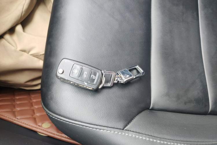 Used Volkswagen Sagitar 2017 1.6L Automatic Comfort Model Vehicle Key