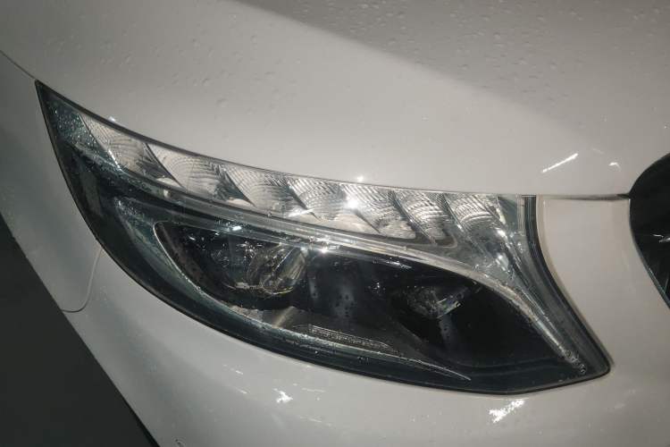 Used Mercedes-Benz V-Class 2018 V 260 AMG Sport Edition China V Emission Standard
