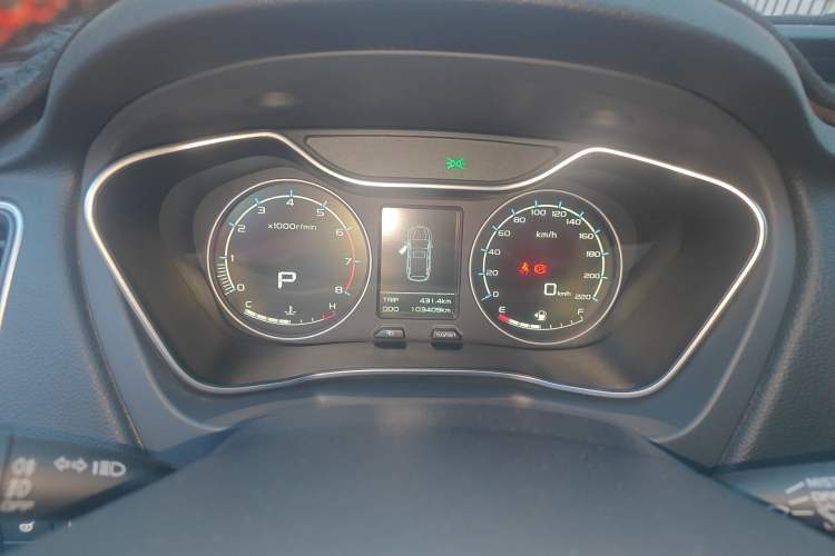 Used Geely Auto Vision X6 2016 1.3T CVT Flagship Model
