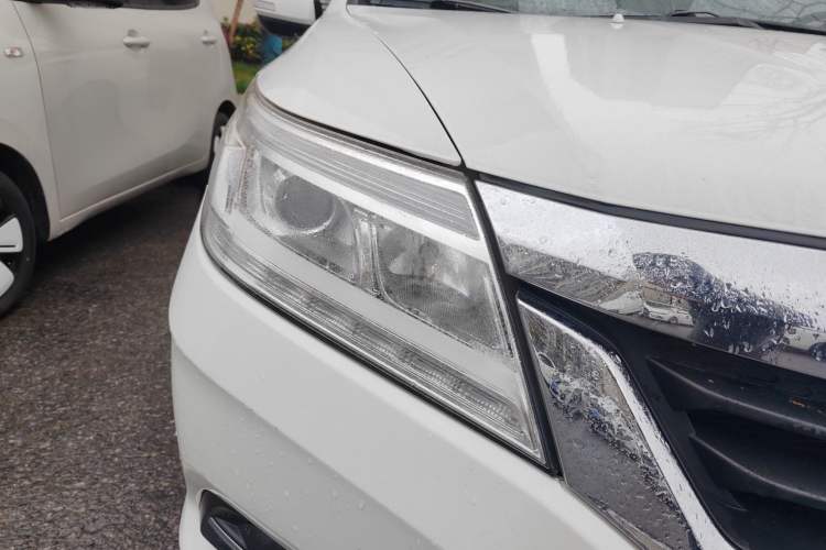 Used Honda Crider 2013 1.8L automatic luxury edition
