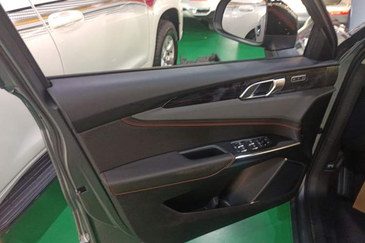 Used Lynk & Co 01 2019 2.0T Two-Wheel Drive Zhaopu Version China VI Standard