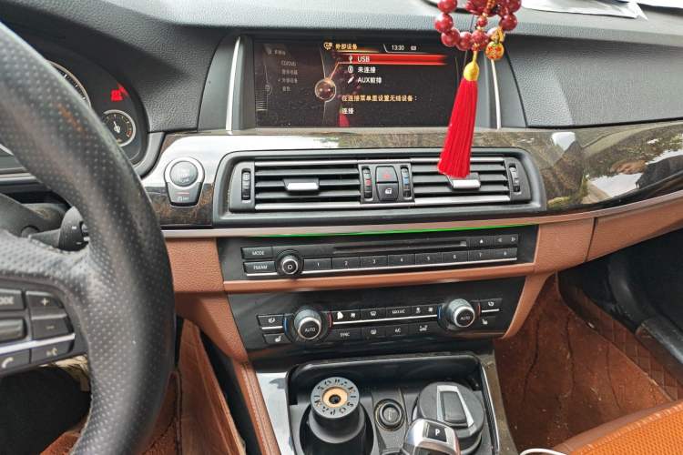 Used BMW 5 Series 2017 528Li Leading Model