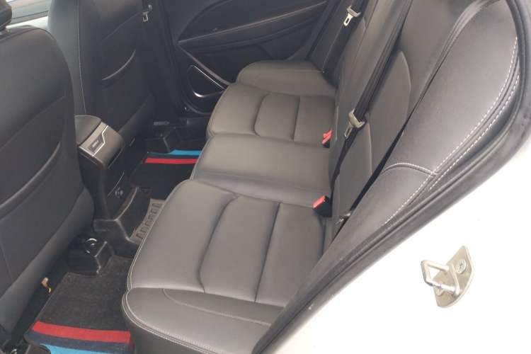 Used Geely Auto Emgrand 2018 1.5L Manual Upward Connect Edition Left Rear Seat