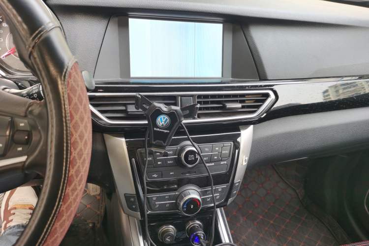 Used Zotye Domy X5 2015 1.5T Manual Luxury Version China IV Standard