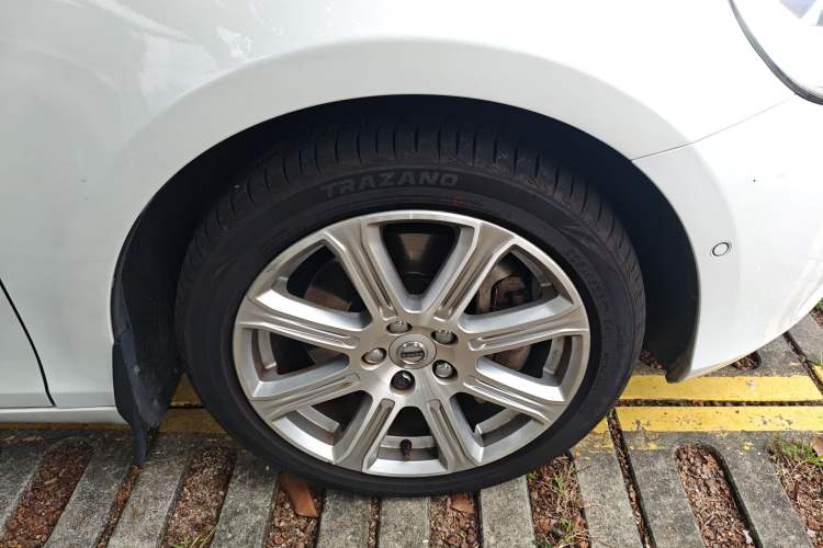 Used Volvo V40 2017 T3 Zhiya Edition