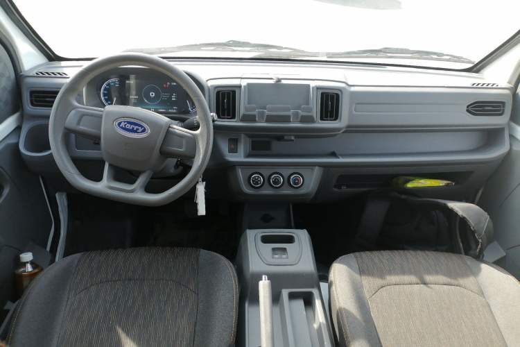 Used Karry Jiangtun E5 2024 268 km Range Open-Window 6-Seater Version
