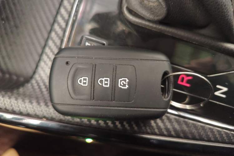 Used Dongfeng Fengon 370 2020 S370 1.5L CVT Luxury Model 5 Seats