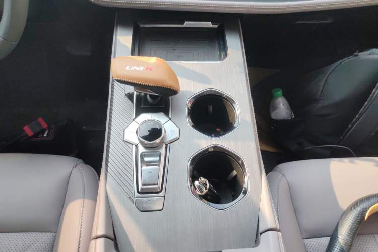 Used Changan UNI-K 2023 2.0T Two-Wheel Drive YueShang Trim