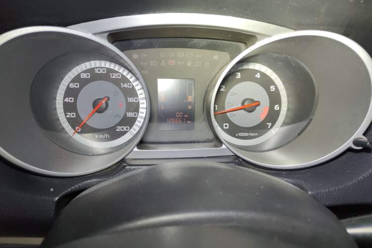 Used Land X8 2012 Explore Edition 2.0L Urban Pioneer Version Instrument Cluster