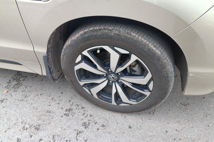 Used Honda UR-V 2017 240TURBO Two-Wheel Drive Classic Edition China V Right Front Wheel Hub